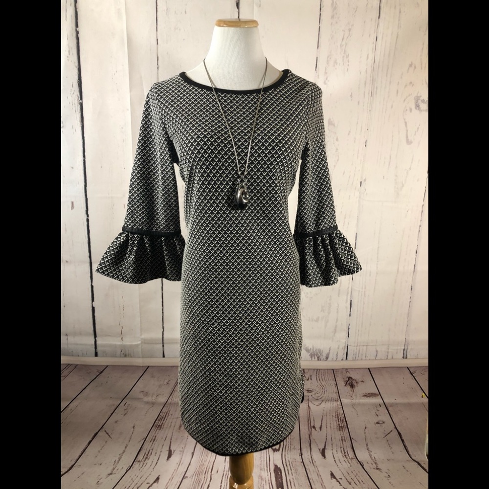 Black and white printed dress